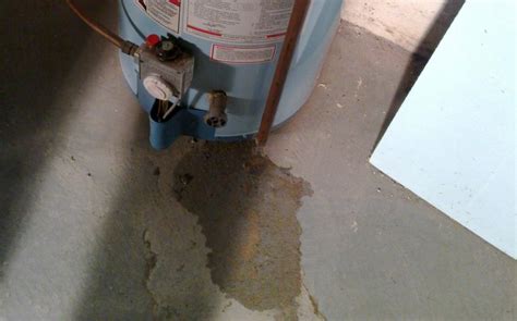 8 Reasons For Water Heater Leaking From Top。